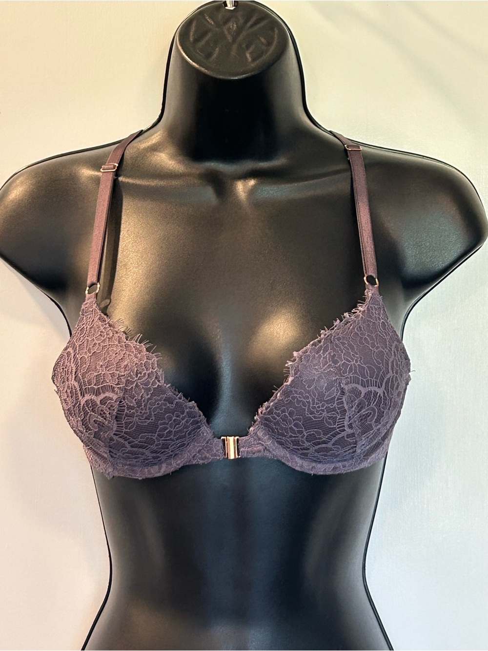 Victoria's Secret Dream Angels Lace Front-Close Push-Up Bra - Plum Mauve